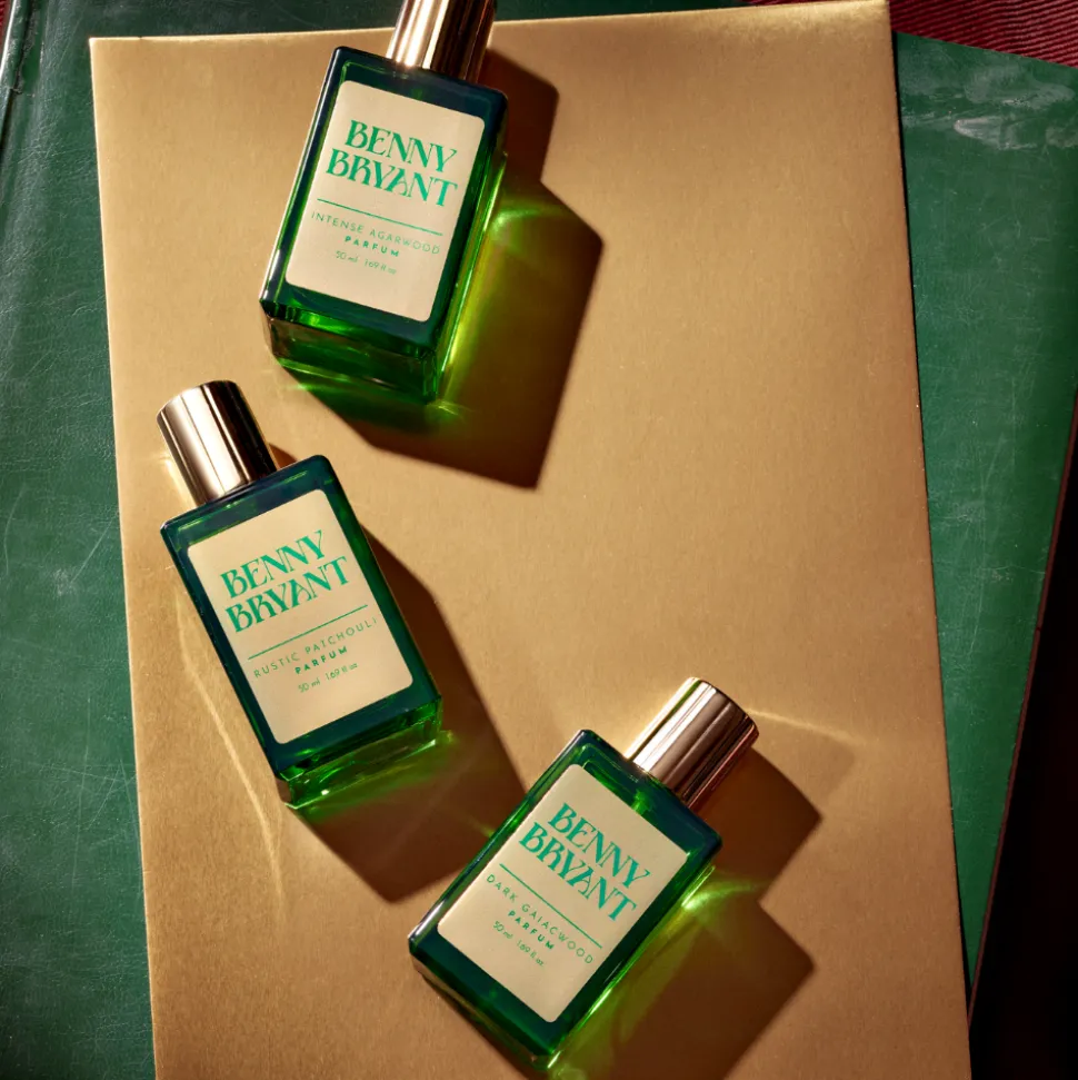 Hajuvesi Dark Gaiacwood (lue kuvaus)