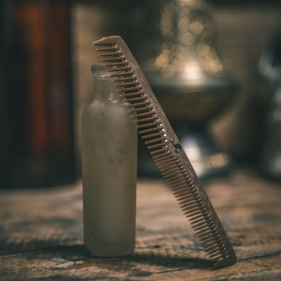 Liquid Wood Beard & Mo Comb